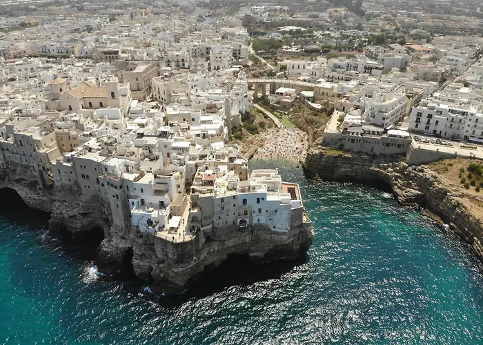 Polignano Villa With Jacuzzi, Garden & Parking